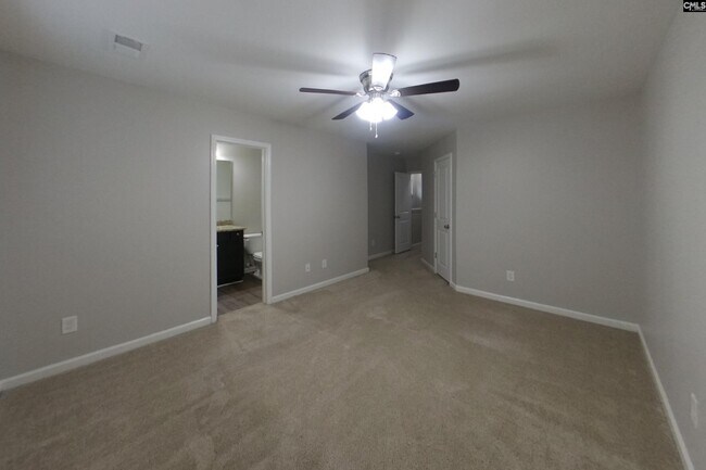 Building Photo - 323 Springwalk Ln
