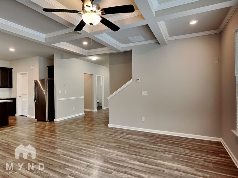 Building Photo - 3341 Landings N Dr