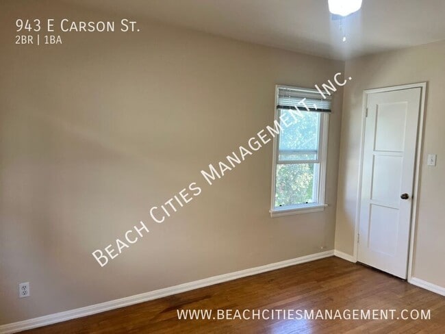 Building Photo - 943 E Carson St