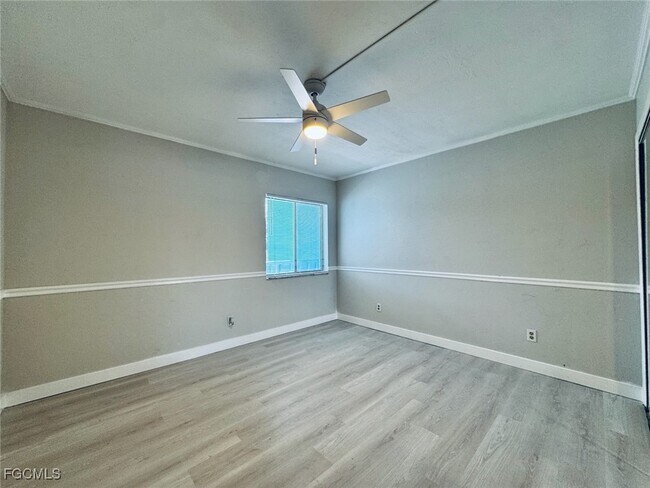 Building Photo - 2711 First St