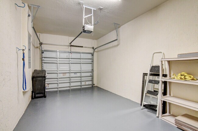 Building Photo - 10366 Wellington Parc Dr