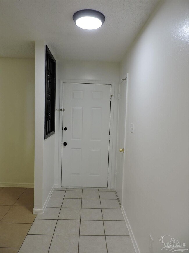 Building Photo - 6611 Bellview Pines Pl