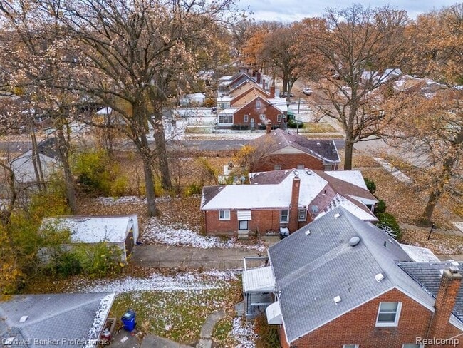 Building Photo - 19412 Sussex St