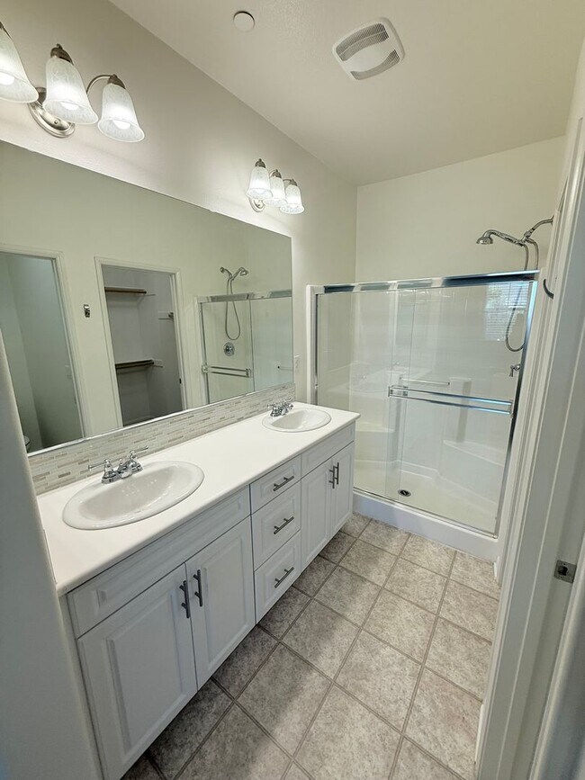 Building Photo - Beautiful Lake San Marcos Home - Offered b...
