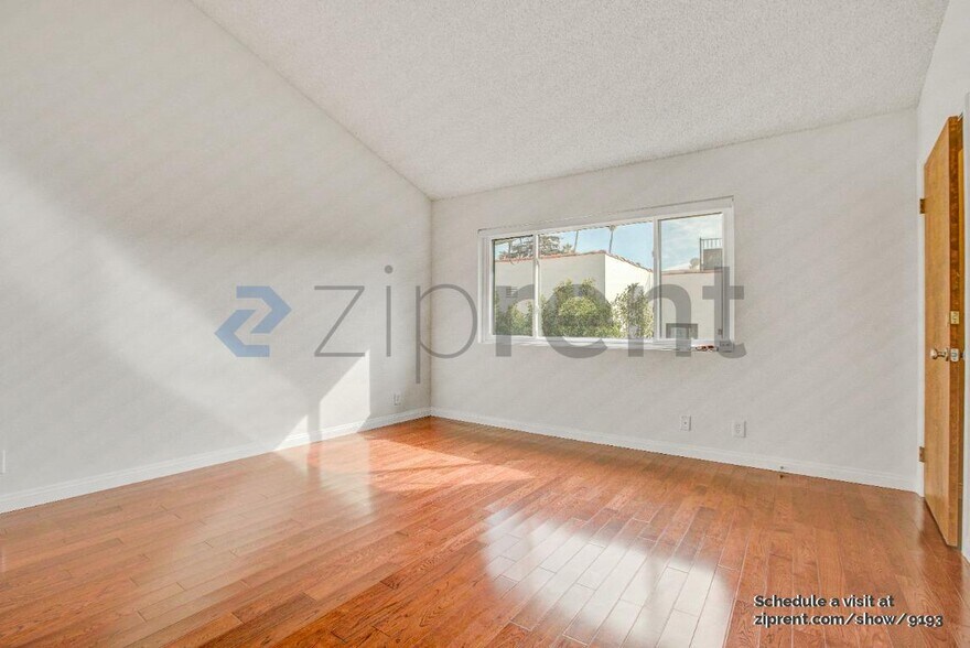 Building Photo - 922 Lincoln Blvd