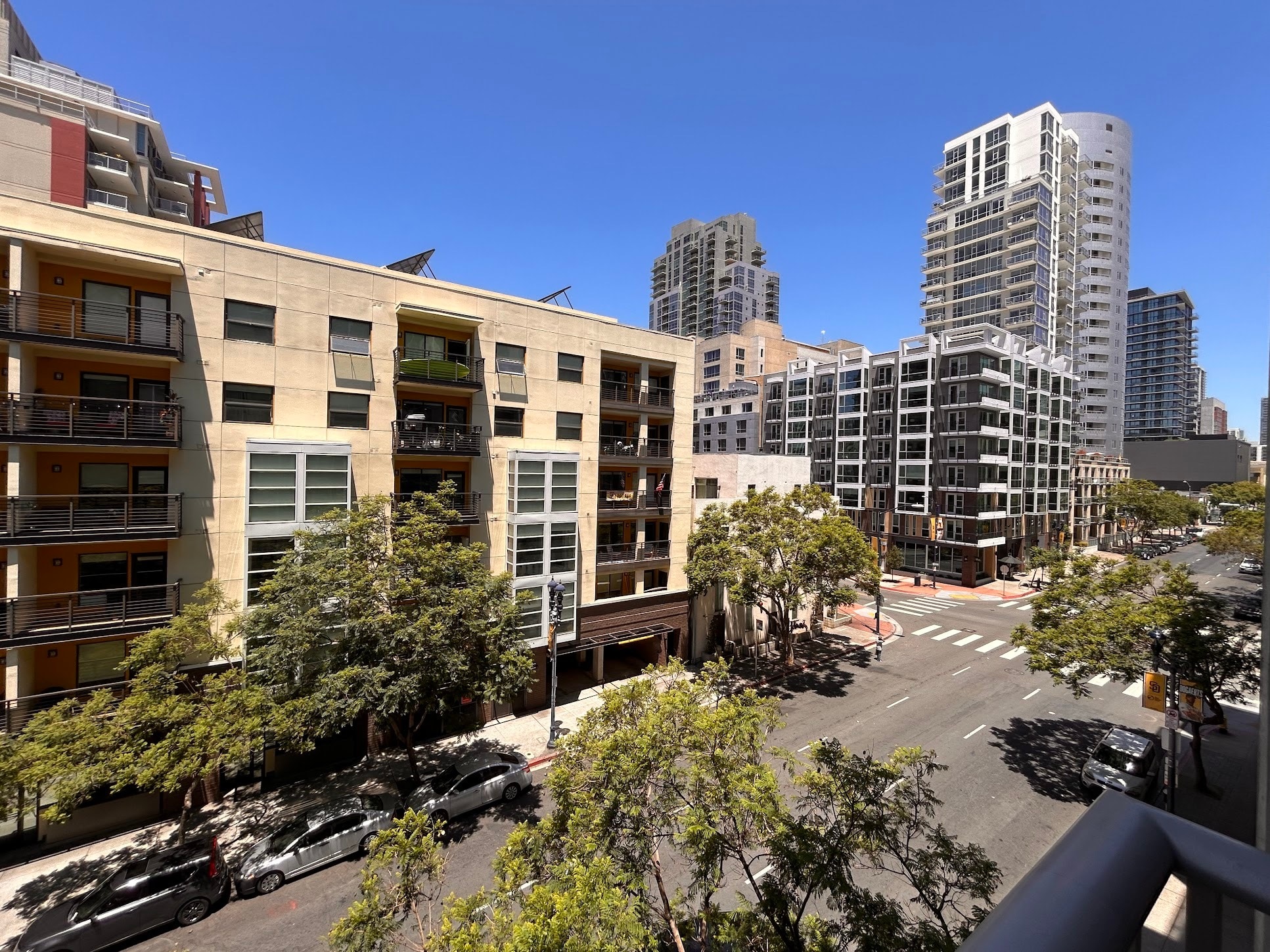 Building Photo - 1025 Island Ave
