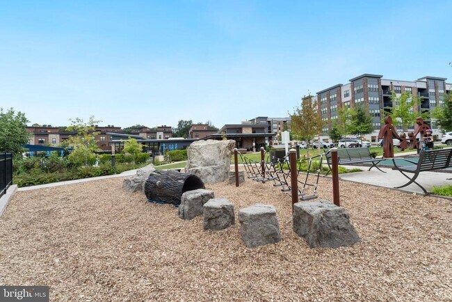 Building Photo - 3533 Bellflower Ln