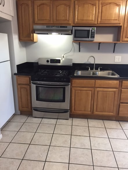 Building Photo - 7425 Gloria Ave