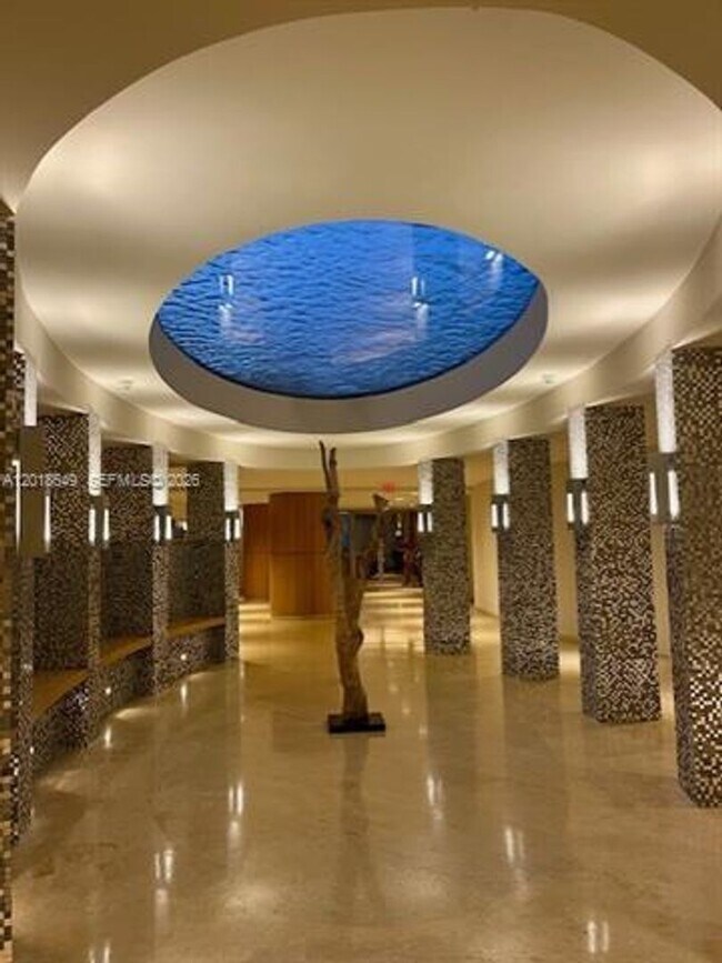Building Photo - 900 Biscayne Blvd