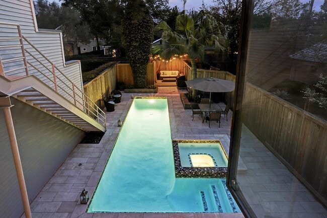 Building Photo - 1417 Harold St