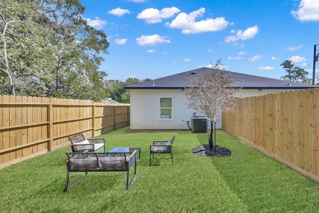 Building Photo - 211 S 5th St