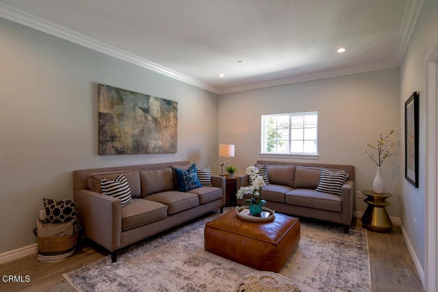 Building Photo - 305 S Arroyo Dr