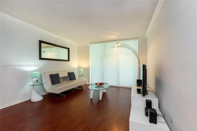 Building Photo - 3901 S Ocean Dr