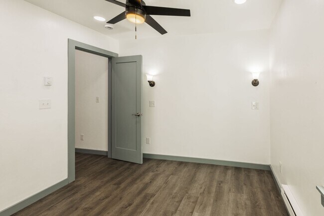 Building Photo - 452 Fremont St
