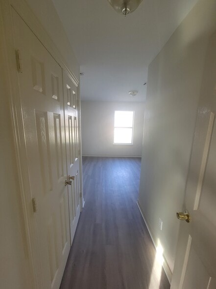 Building Photo - 3813 Lydia St