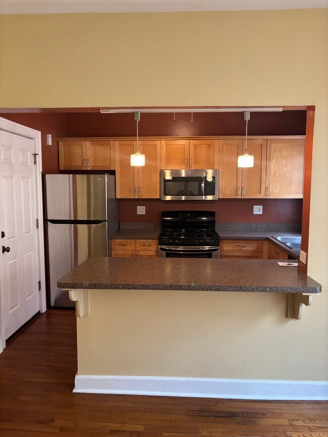 Primary Photo - 816 W Lakeside Pl