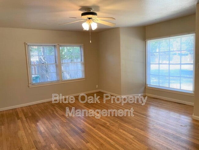 Building Photo - 337 W 1st Ave