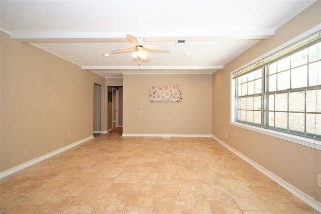 Building Photo - 6011 Arboles Dr