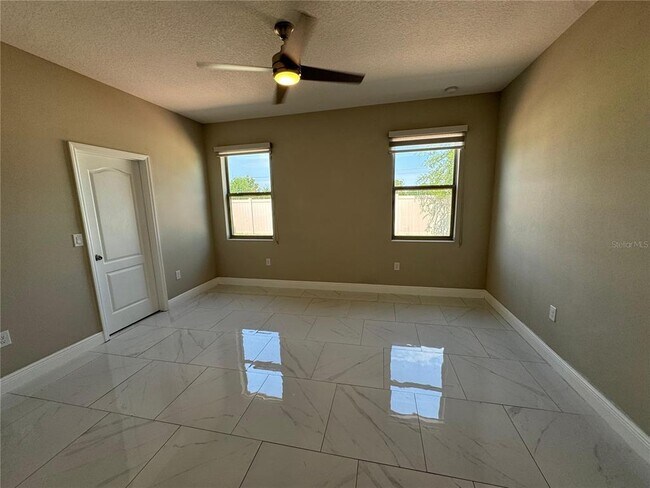 Building Photo - 5300 Pavia Dr