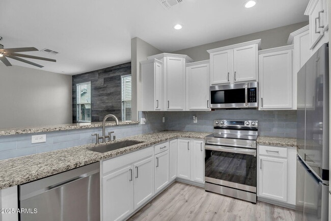 Building Photo - 1781 W Gold Mine Way