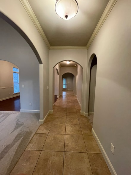 Building Photo - 217 Lacey Ave