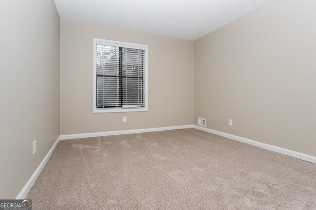 Building Photo - 3851 Sundowner Ct SE