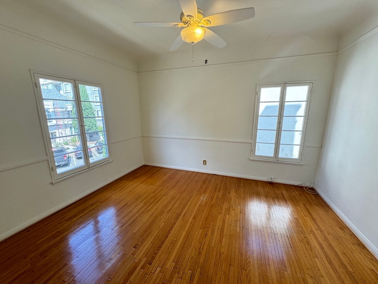 Building Photo - 422 S Detroit St