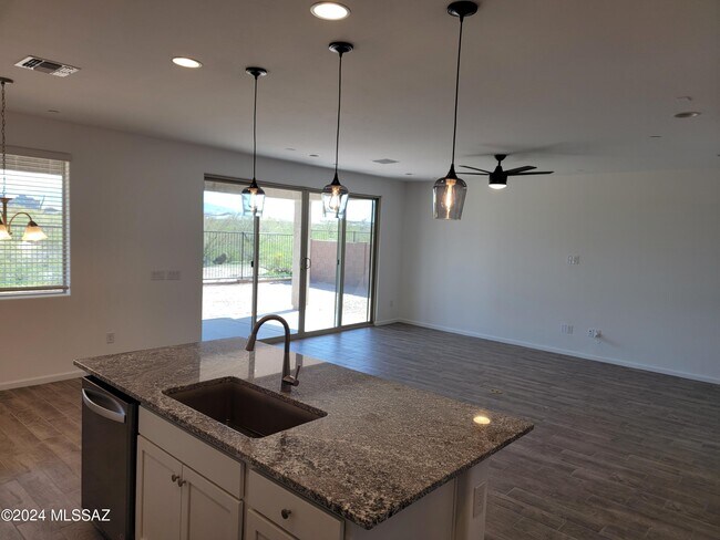 Building Photo - 5595 S Adero Cyn Trl