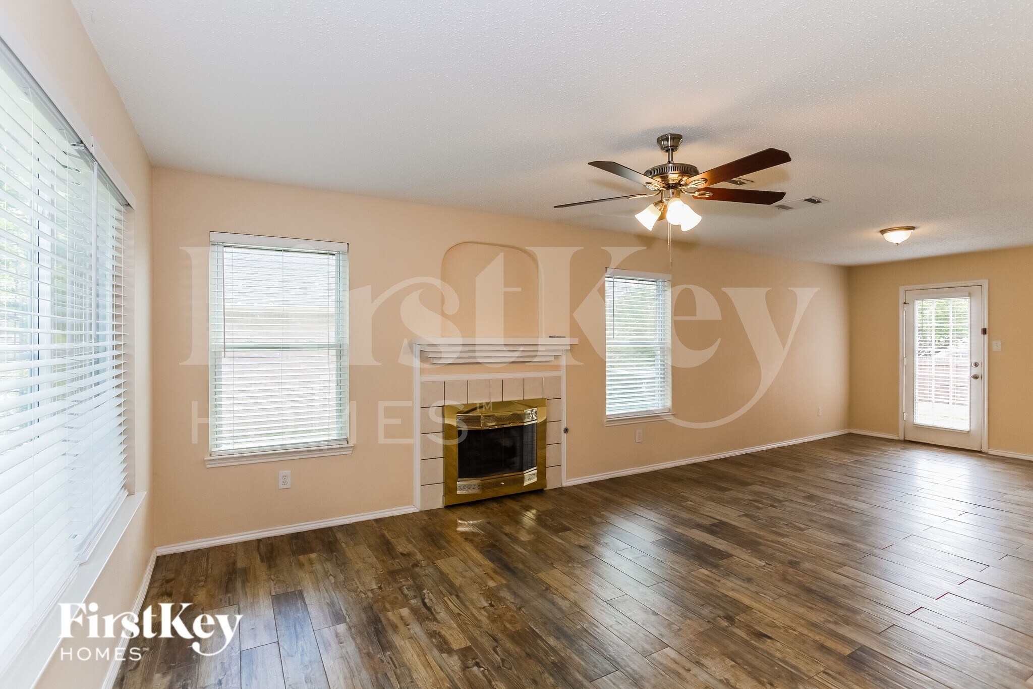 Building Photo - 4368 Onyx Dr