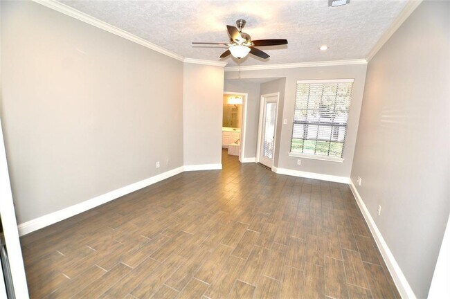 Building Photo - 4602 Natural Bridge Dr