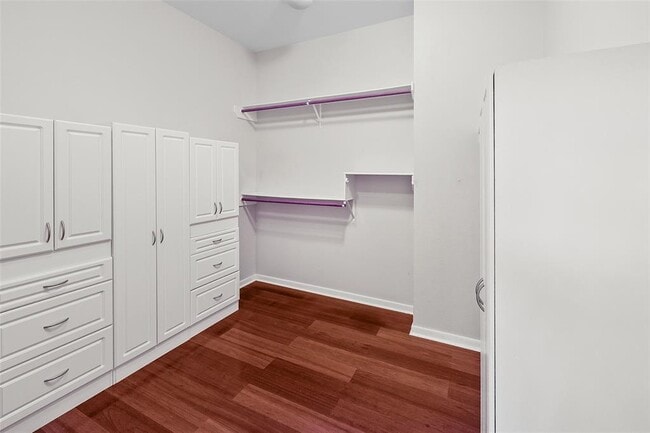 Building Photo - 19 Greenview St