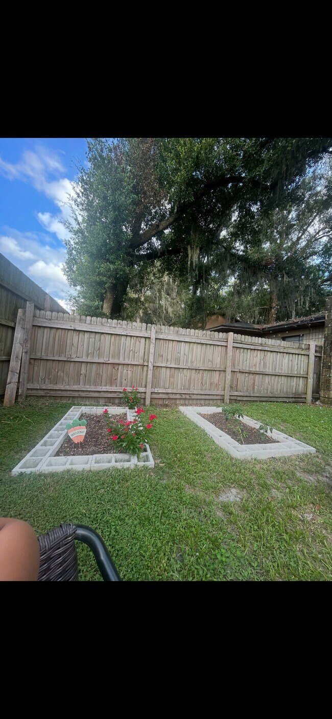 Building Photo - 1714 SW 68th Terrace