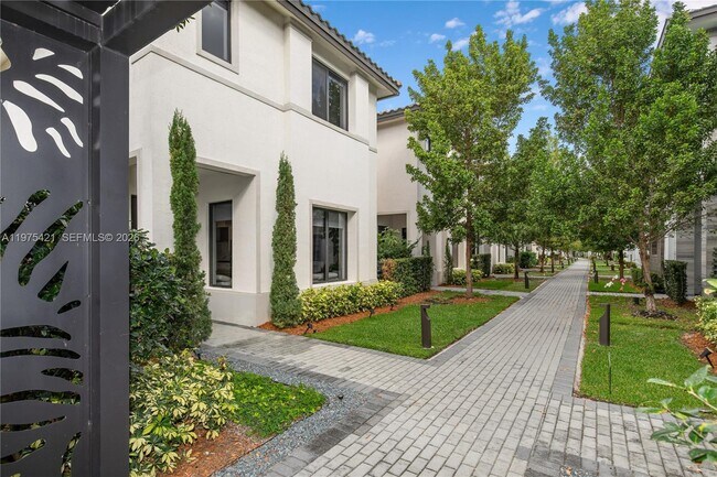 Building Photo - 4301 NW 81st Ct