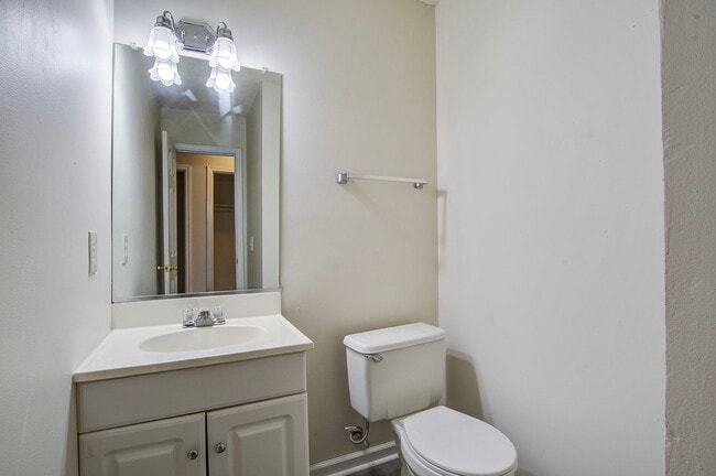 Building Photo - 6280 Lucille Dr