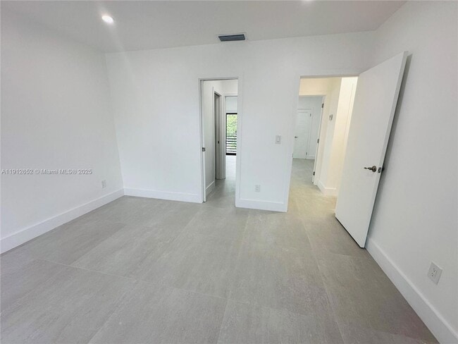 Building Photo - 7157 W 19th Ct