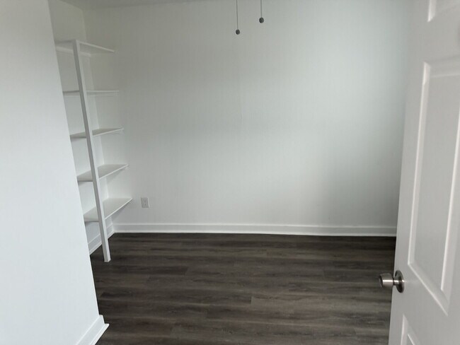Building Photo - 7651 Oak Chase