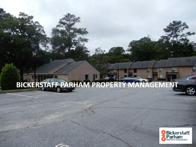 Building Photo - 4312 Old Macon Rd