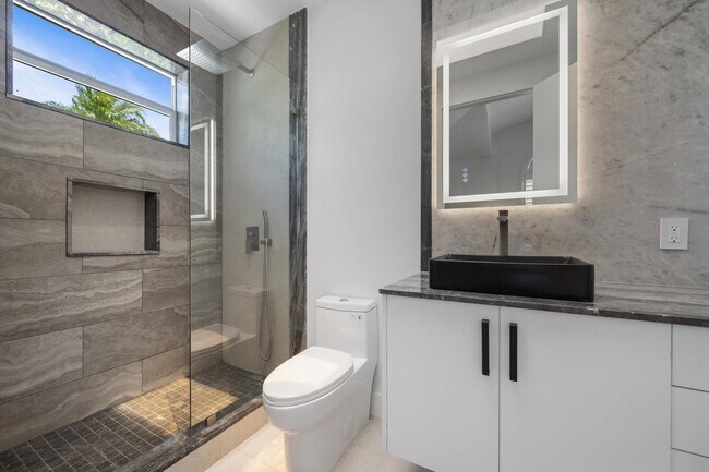 Building Photo - 13090 Touchstone Pl
