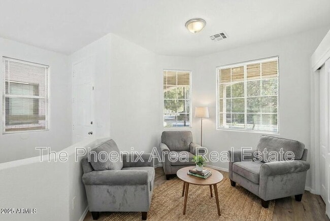 Building Photo - 4188 S Mariposa Dr