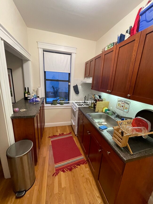 Building Photo - 76 Quint Ave