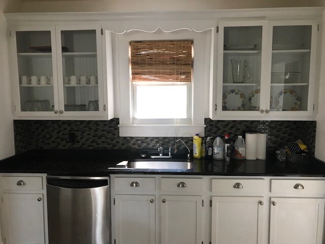 Building Photo - 506 Belmont Mount Holly Rd