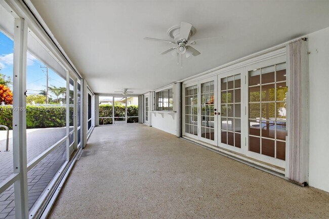 Building Photo - 1345 SW 9th Ave