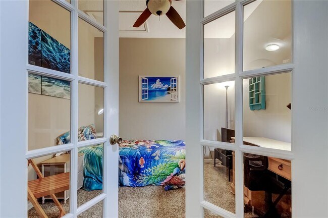 Building Photo - 1138 Hillhurst Dr