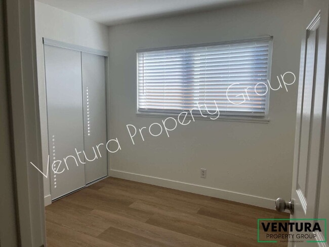 Building Photo - Spacious 4-Bed with 2 Full Baths in Oxnard with Large Backyard