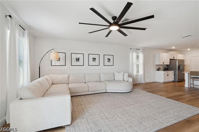 Building Photo - 17729 Paradiso Wy