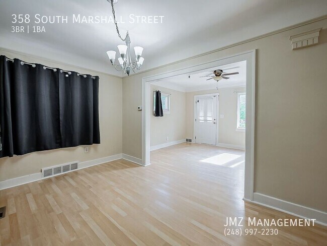 Building Photo - 358 S Marshall St