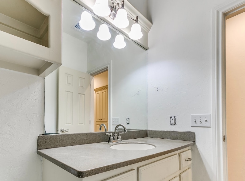 Building Photo - 13818 Oxford Dr