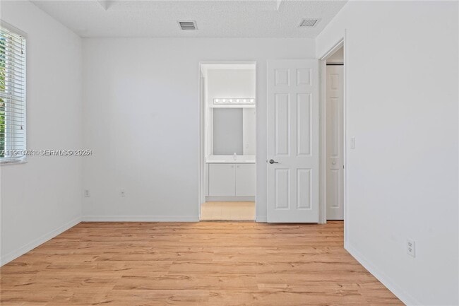 Building Photo - 2258 NE 42nd Ave