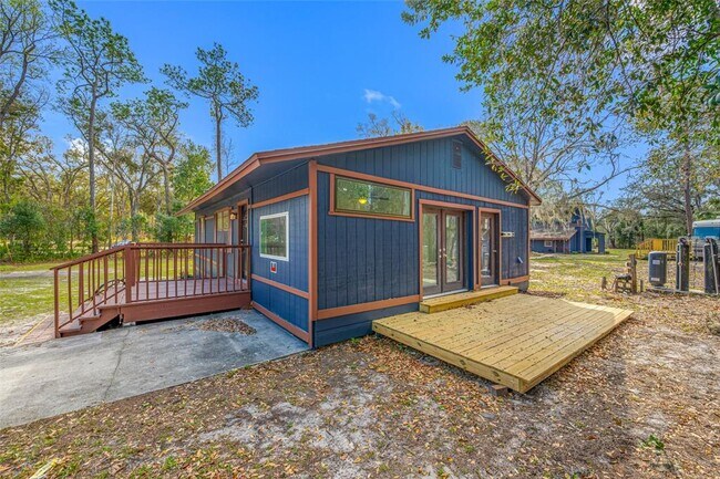 Building Photo - 18812 Carr Dr