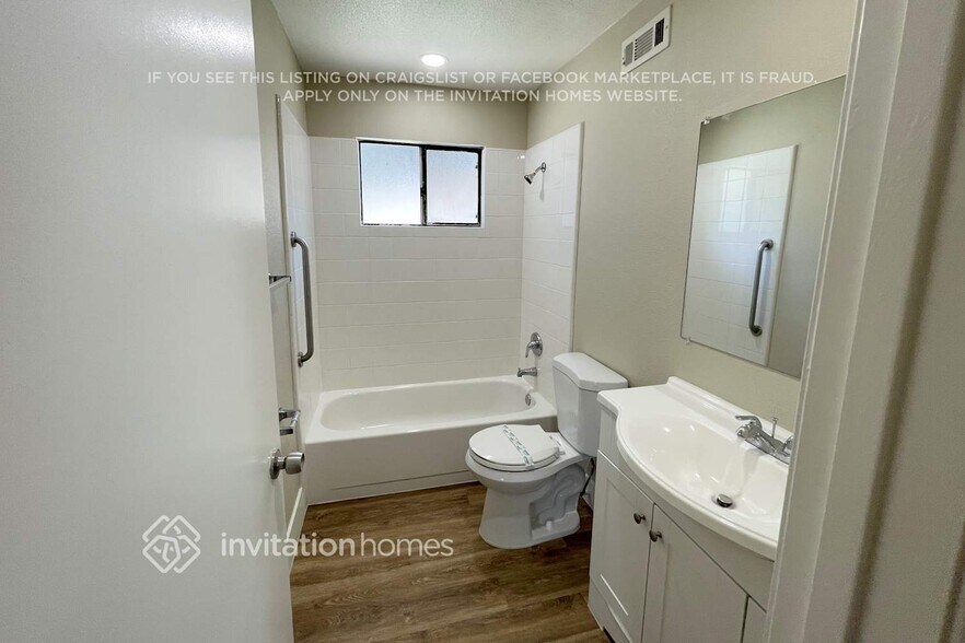 Building Photo - 497 Burlington Dr
